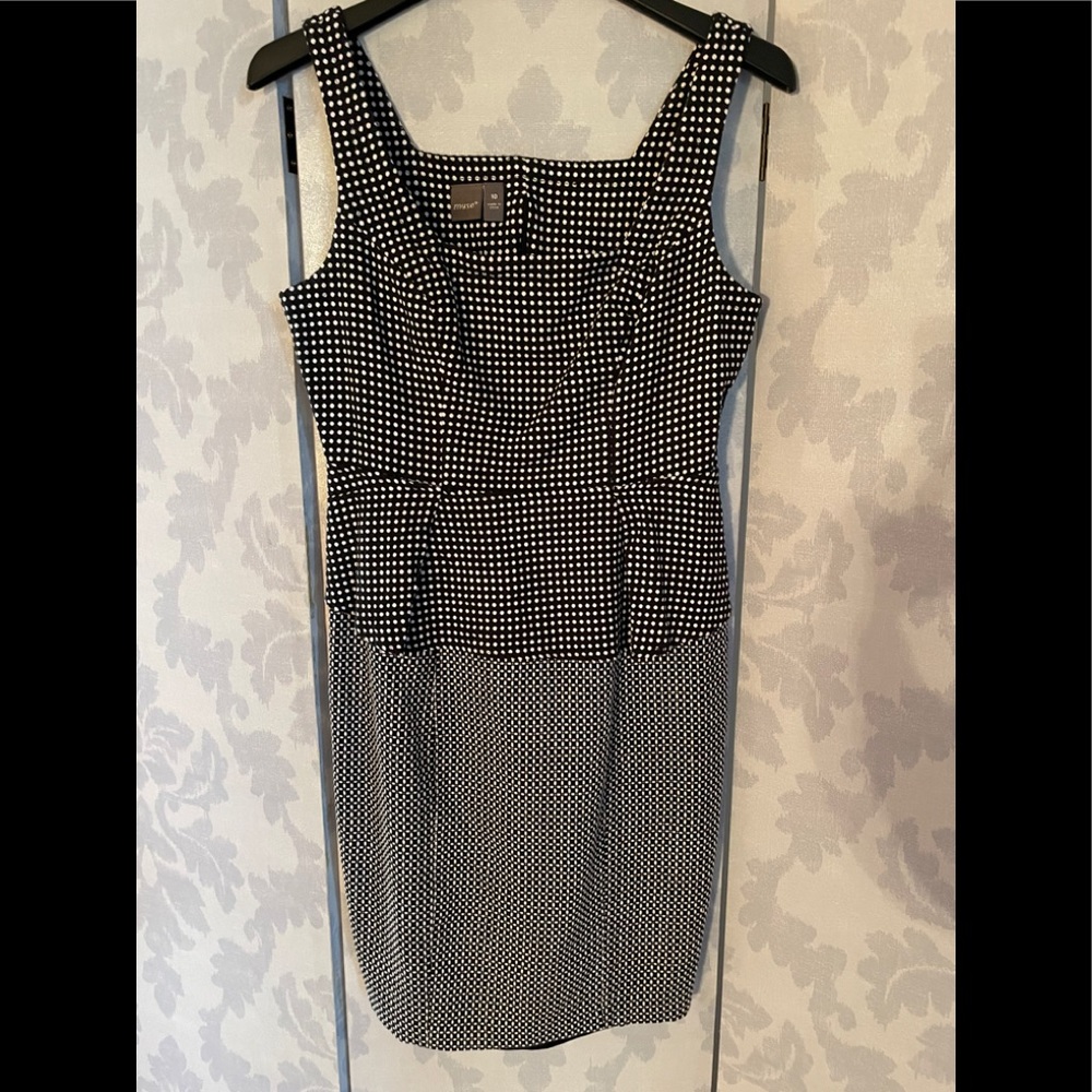Very pretty black and white Muse dress.